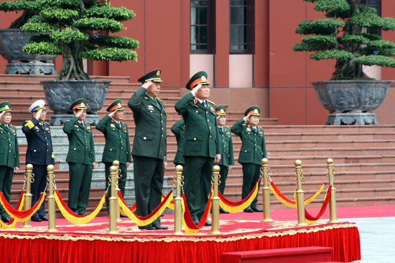 Việt - Trung, giao lưu biên giới Việt - Trung, bộ trưởng quốc phòng, Ngô Xuân Lịch
