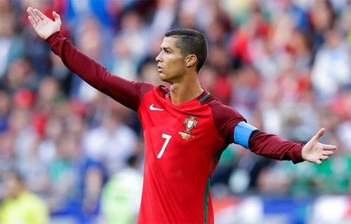 ronaldo-ngung-ghi-ban-bo-dao-nha-mat-diem-o-phut-bu-gio