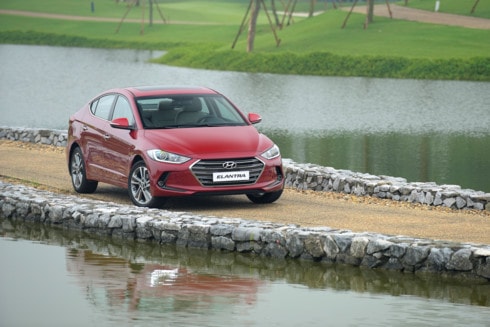 Trong tháng 6 khách hàng mua Hyundai Elantra cũng sẽ được giảm từ 40 - 50 triệu đồng tùy từng phiên bản.
