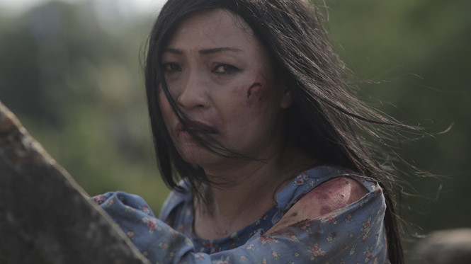 Phương Thanh xuất hiện bê bết máu trong phim ngắn 'Buông tay đi'