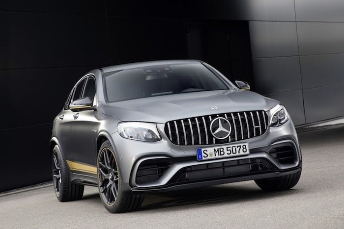 Giống như những chiếc Mercedes-AMG khác, GLC 63 đã được trang bị cản trước 