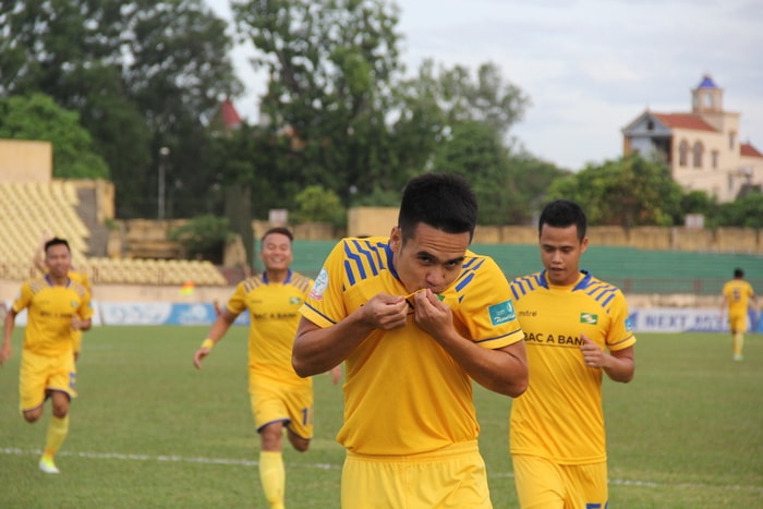 Người được kỳ vọng giải quyết khâu ghi bàn ở thời điểm này cho SLNA là Hồ Phúc Tịnh - Ảnh: Trung Kiên