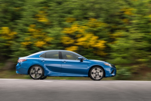 Camry 2018 mới có một danh sách hệ thống hỗ trợ lái xe rất dài.