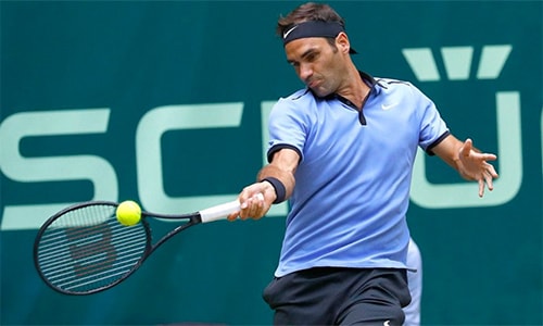 federer-ha-dkvd-vao-ban-ket-halle-mo-rong