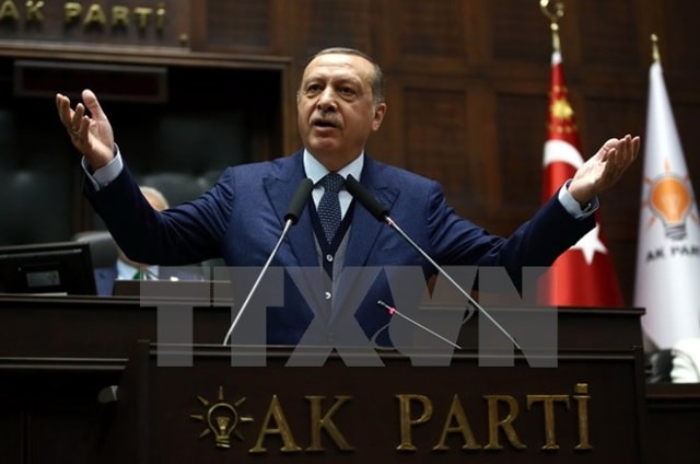 Tổng thống Thổ Nhĩ Kỳ Recep Tayyip Erdogan trong bài phát biểu tại Ankara ngày 13/6. (Nguồn: AFP/TTXVN)