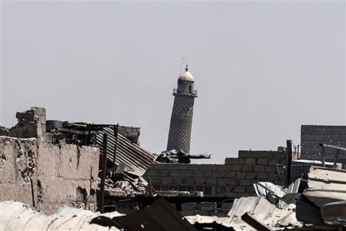 IS phá hoại nhà thờ Hồi giáo al-Nuri ở Mosul. Ảnh: AFP