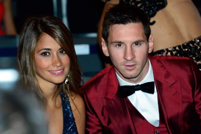 Sau 9 năm chung sống, Messi đã quyết định tổ chức đám cưới với bạn gái Antonella Roccuzzo. Ảnh: AFP