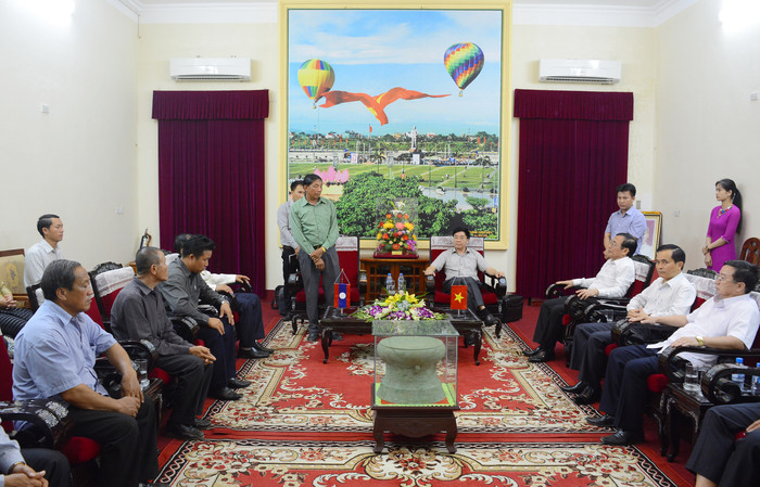 Quang cảnh buổi chào xã giao giữa đoàn công tác với lãnh đạo tỉnh Nghệ An. Ảnh: Thu Giang