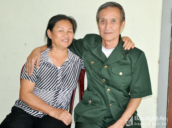 Ông Nguyễn Quang Trung và người vợ thứ 2 (bà Nguyễn Thị Thành)
