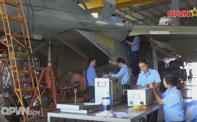 Việc tự sửa chữa được tiêm kích Su-27 góp phần tiết kiệm đáng kể ngân sách nhà nước. Khi mà trước đây, chúng ta phải chi một khoản rất tốn kém thuê nước ngoài thực hiện việc sửa chữa, bảo dưỡng.