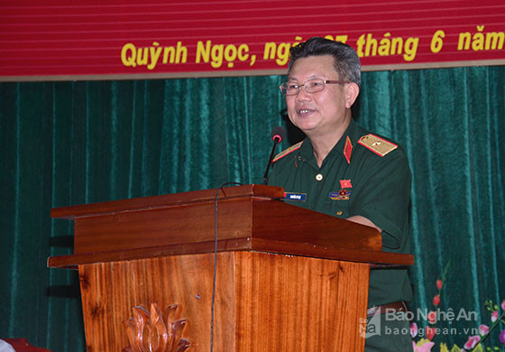 Thiếu tướng Nguyễn Sỹ Hội thông báo kết quả kỳ họp thứ 3, Quốc hội khóa XIV. Ảnh: Thành Duy