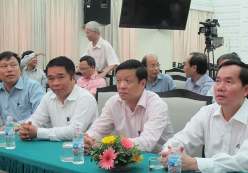 nhan-su-ngoai-dang-co-the-duoc-de-cu-thi-tuyen-lanh-dao-cap-phong