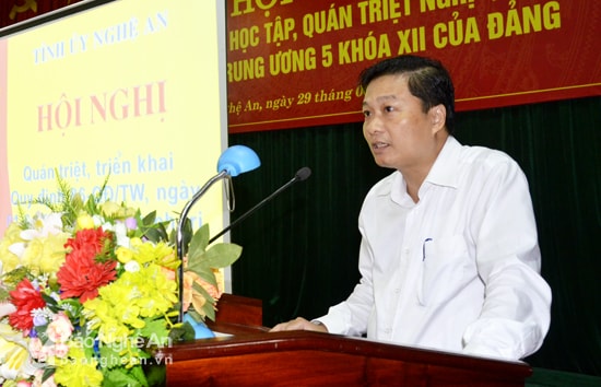 Đồng chí Lê Hồng Vinh- Ủy viên Ban Thường vụ, Chủ nhiệm Ủy ban Kiểm tra Tỉnh ủy quán triệt