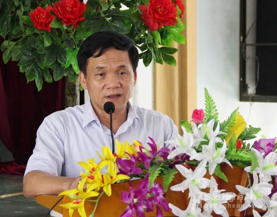 Đại biểu Trần Văn Mão giải trình, làm rõ nhiều vấn đề cử tri quan tâm. Ảnh: Mai Hoa