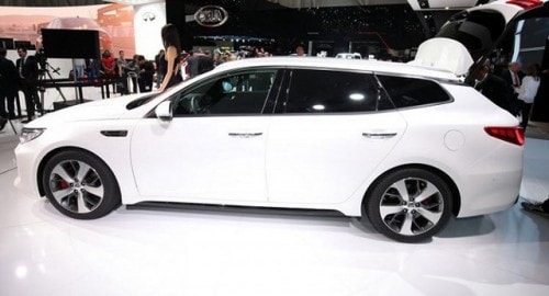 Kia Optima không những giảm giá mà còn có những ưu đãi quà tặng khác dành cho khách hàng.