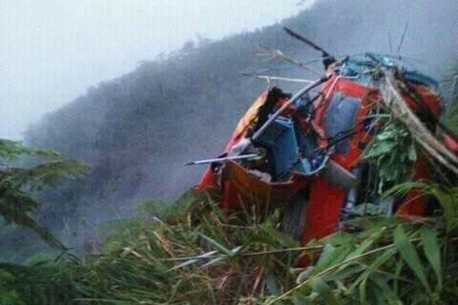 Đi cứu người, trực thăng cứu hộ rơi khiến 8 người thiệt mạng 