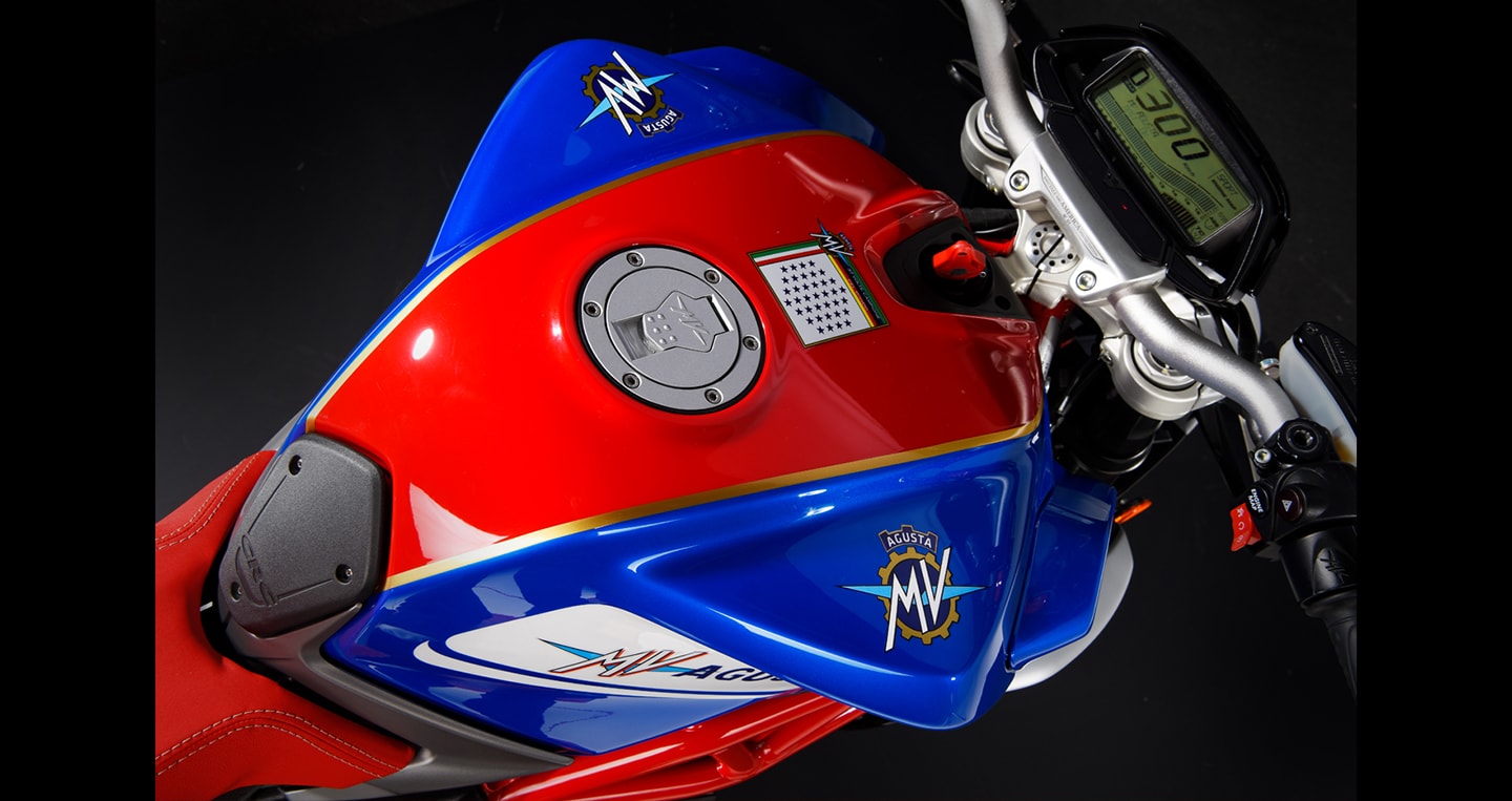 mv-agusta-brutale-america-special-edition-2017-4.jpg