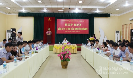 Quang cảnh cuộc họp báo. Ảnh: Mai Hoa