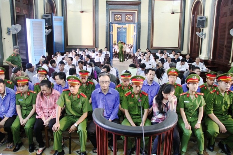 Giữ 3 án chung thân vụ hải quan tiếp tay doanh nghiệp  - ảnh 1