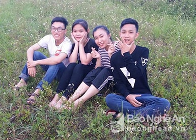 Phan Công Tuấn còn là người hoạt bát vui tính luôn sẵn lòng giúp đỡ bạn bè trong cuộc sống cũng như trong học tập. Ảnh NVCC.