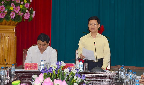 Phó Bí thư Thường trực Tỉnh ủy Nguyễn Xuân Sơn phát biểu tại cuộc làm việc. Ảnh: Thành Duy