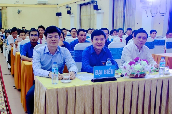 Các đại biểu tham dự buổi lễ. Ảnh: Mỹ Nga