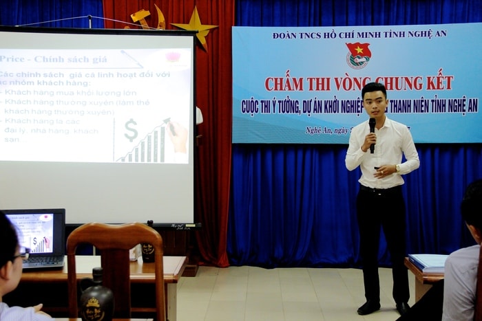 Nhóm tác giả với dự án 