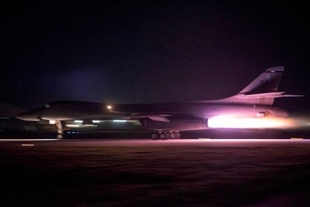 Máy bay ném bom B-1B Lancer. Ảnh: AP