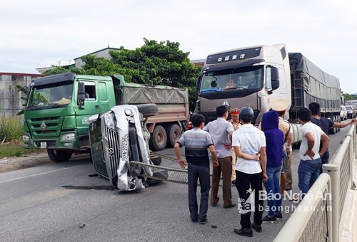 Hiện trường vụ tai nạn. Ảnh: Thảo Nguyên. 