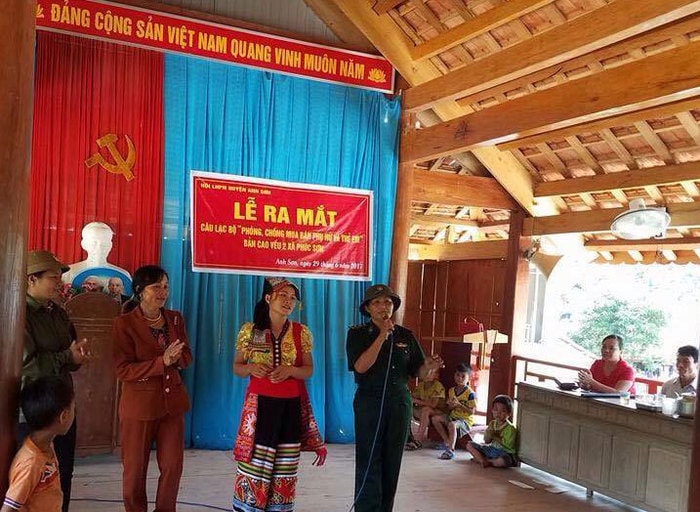 Câu lạc bộ tự quản Phòng chống buôn bán phụ nữ và trẻ em tại bản Cao Vều 2 xã Phúc Sơn thu hút 100% hội viên tham gia sinh hoạt đều đặn.