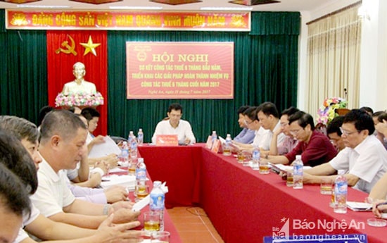 Cục Thuế Nghệ An họp tại điểm cầu Nghệ An. Ảnh Trân Châu