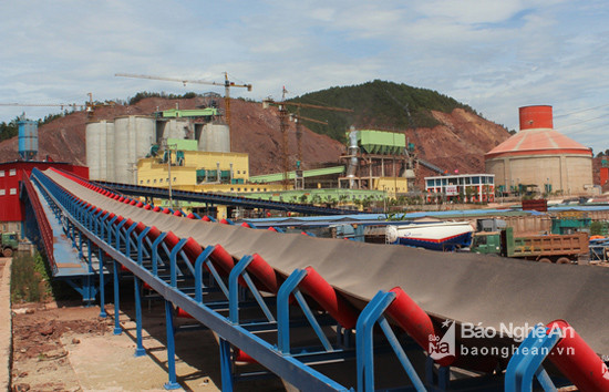 Nhà máy Xi măng Sông Lam ở xã Bài Sơn, huyện Đô Lương. Ảnh: Tư liệu