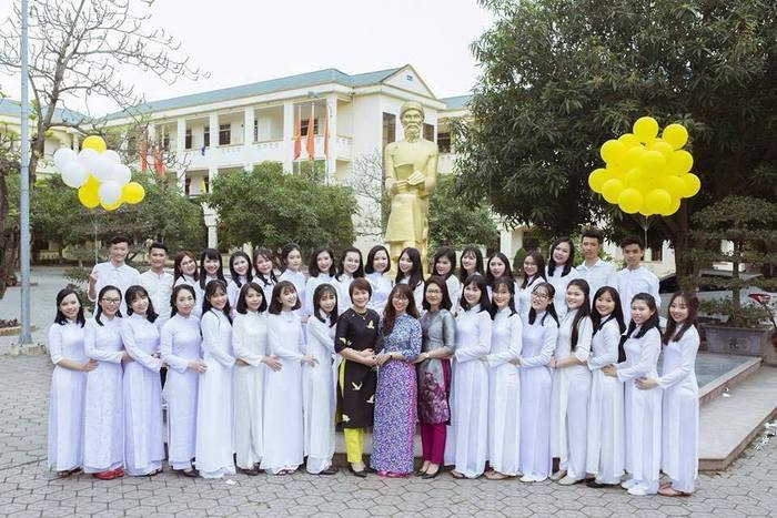 Ngoài Khánh Ly, lớp 12C3, Trường THPT chuyên Phan Bội Châu có 23 thí sinh khác có điểm thi từ 27 trở lên. Trong đó, có một á khoa khối C. Ảnh:NVCC