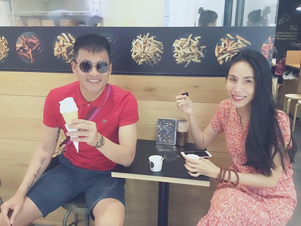 cong-vinh-tinh-cam-lang-man-ben-thuy-tien-o-nhat-ban-4