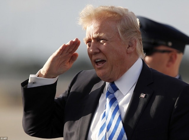 Tổng thống Mỹ Donald Trump cho rằng Triều Tiên đang “tìm kiếm rắc rối”. Ảnh: AP