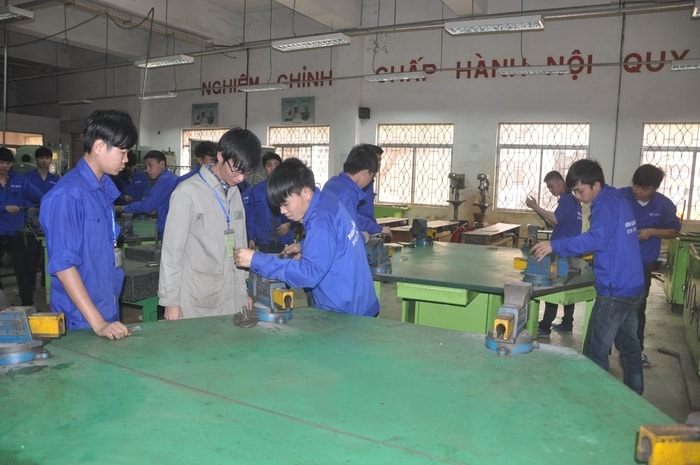Giờ học thực hành tại Trường Cao đẳng nghề KTCN Việt Nam - Hàn Quốc. Ảnh: Thanh Lê