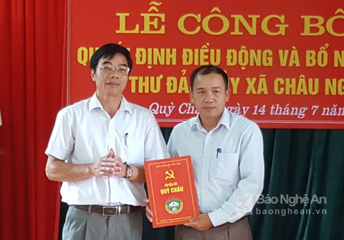 Dong chi Lang Van Xuan - UVBTV - Truong BTC Huyen uy Quy Chau Cong bo Quyet dinh