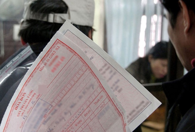Trong năm 2015, Công ty Năng Lượng Xanh và Công ty Xăng dầu Năng Lượng Xanh đã xuất gần 4.000 hóa đơn GTGT khống. Ảnh minh họa: Ngọc Châu.
