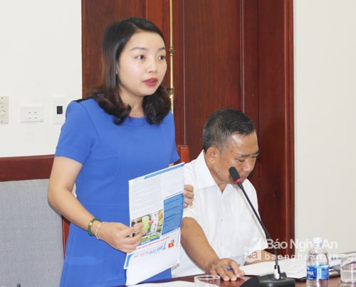Đồng chí Nguyễn Thị Thơm - Phó Bí thư Tỉnh đoàn cho rằng cần tăng cường tuyên truyền pháp luật qua mạng xã hội, đặc biệt là kênh Facebook. Ảnh: Phương Thảo. 