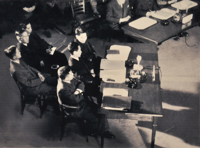 Đoàn đại biểu nước Việt Nam Dân chủ Cộng hòa trong buổi khai mạc tại Hội nghị Giơnevơ, 1954.