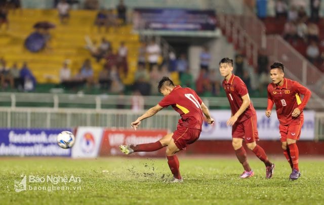 Công Phượng ghi bàn thắng thứ 2 vào lưới U23 Timor Leste - Ảnh: Đức Đồng