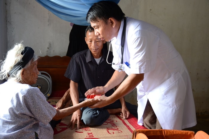 Có bác sĩ, chất lượng khám chữa bệnh và hoạt động của Trạm y tế xã Nghĩa Bình, huyện Tân Kỳ được đảm bảo tốt. Ảnh: Thanh Sơn