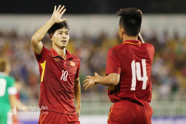 Các tiền đạo của U23 Việt Nam không gặp nhiều khó khăn trước một hàng phòng ngự yếu ớt của đối thủ - Ảnh: Đức Đồng