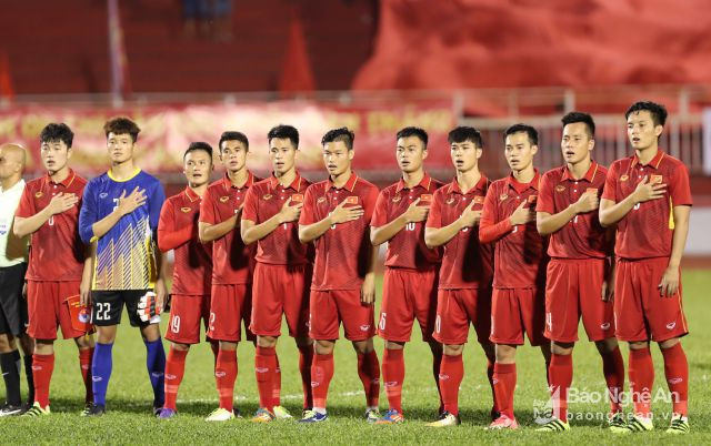 Thủ quân Bùi Tiến Dũng được nghỉ ngơi ở trận đấu gặp U23 Macau - Ảnh: Đức Đồng
