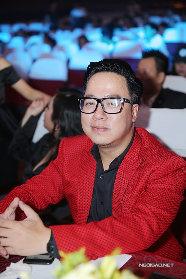 huyen-my-do-nhan-sac-voi-hari-won-trong-su-kien-4