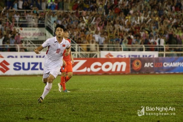 Tiền đạo Nguyễn Công Phượng ăn mừng bàn thắng đẹp mắt vào lưới U23 Hàn Quốc - Ảnh: Hoài Hoan