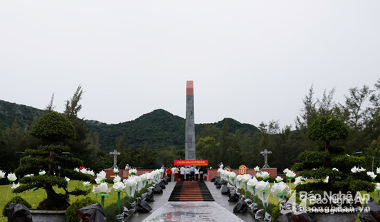 Nghĩa trang Hàng Dương là một di tích lịch sử có giá trị tố cáo chế độ thực dân đế quốc, đồng thời giáo dục truyền thống cho thế hệ trẻ. Ảnh: Đức Anh.