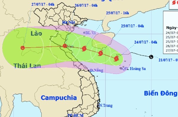 Bão số 4 đang di chuyển nhanh vào đất liền, ảnh hưởng trực tiếp từ Thanh Hóa đến Quảng Bình. 