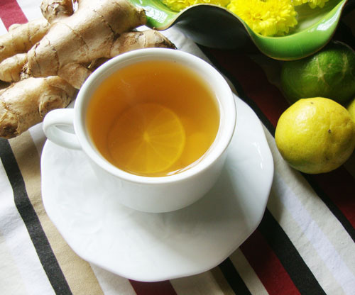 Trà gừng và chanh: Trộn mật ong với ít nước chanh thêm chút gừng băm nhỏ cuối cùng thêm chút quế vào cốc trà của bạn.