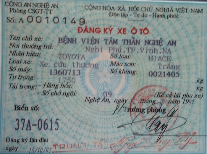 Đăng ký xe mang tên Bệnh viện Tâm thần Nghệ An. Ảnh: Quỳnh Lan
